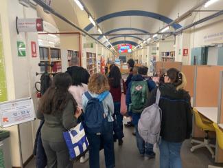 Visita in biblioteca (corridoio centrale)